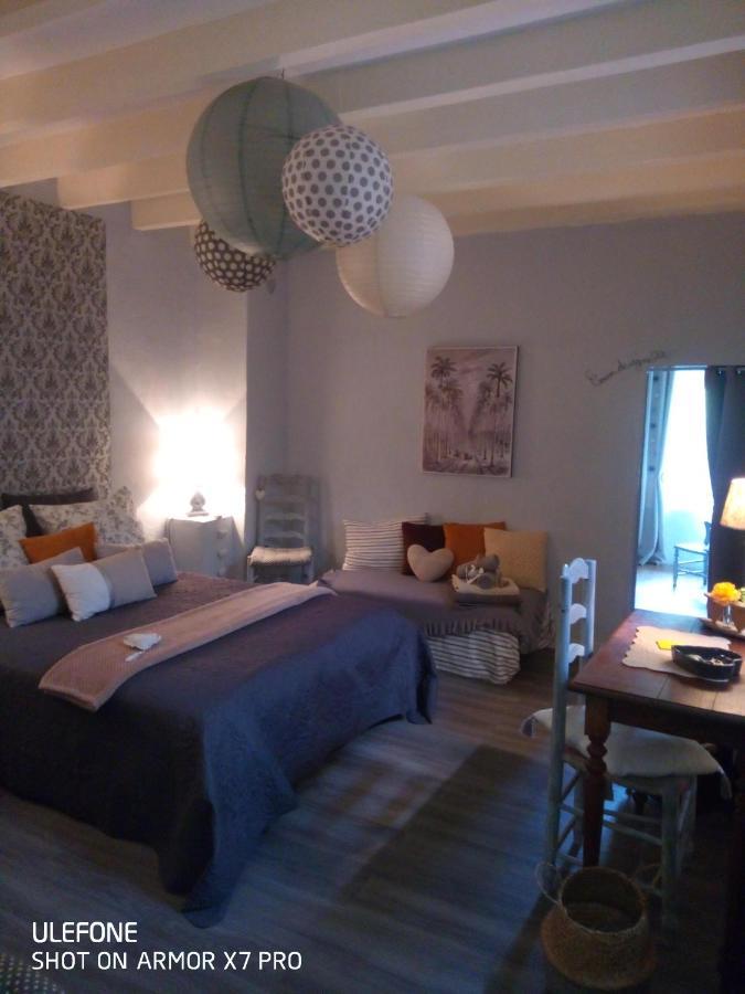 Bed and Breakfast Coeur De Vigne A Colombier 24560 Issigeac Exterior foto